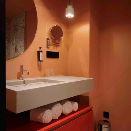 Hotell M-street Art - Self Check-in